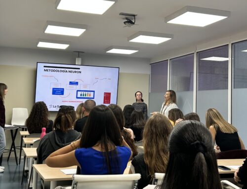Alumnado de 4º de Terapia Ocupacional se forman en robótica aplicada a la neurorrehabilitación en la clínica NEURON