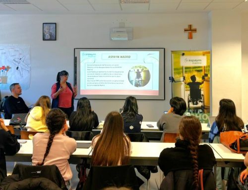 Visita de ASPAYM a 1º de Terapia Ocupacional