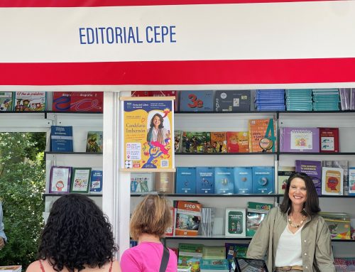 Candela Imbernón firma en la Feria del Libro de Madrid la nueva edición del ‘Programa MARTA’